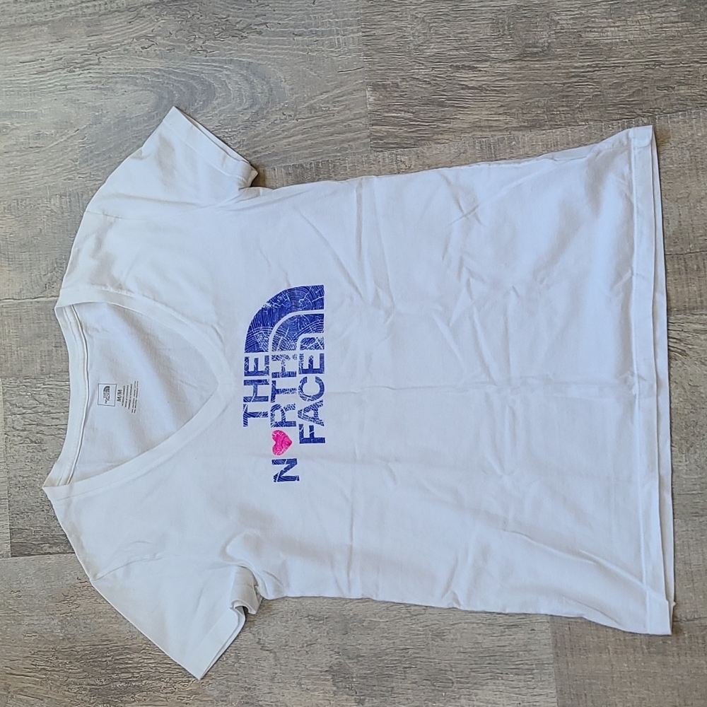 Medium North Face Heart Logo V-Neck T-Shirt